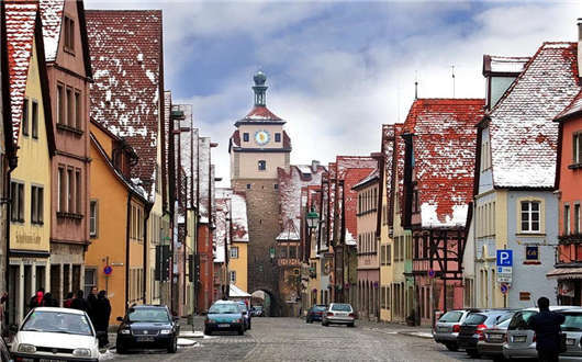 近些年<a style='color:#268bd1;cursor:pointer;' href='/zzjj.html'>德國經濟</a>發展速猛,原因是什么? 近些年德國經濟發展速猛,原因是什么?