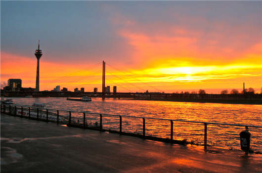 辦理<a style='color:#268bd1;cursor:pointer;' href='/'>移民德國</a>,德國的社會福利保障介紹 辦理移民德國,德國的社會福利保障介紹