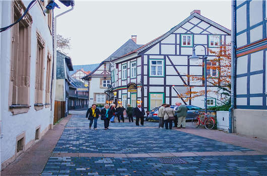 申請<a style='color:#268bd1;cursor:pointer;' href='/'>移民德國</a>,三種德國移民方式送給您! 申請移民德國,三種德國移民方式送給您!