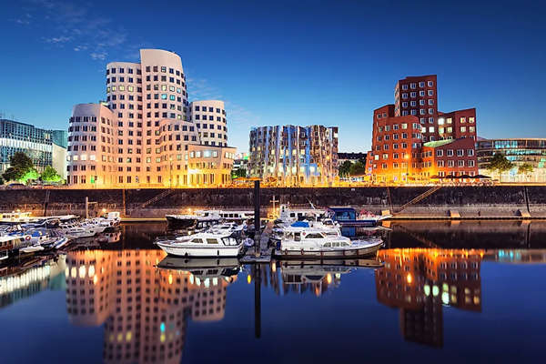 1701155745993388.jpg shutterstock-486506632.jpg